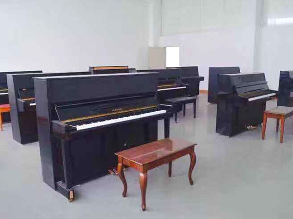 钢琴练习室