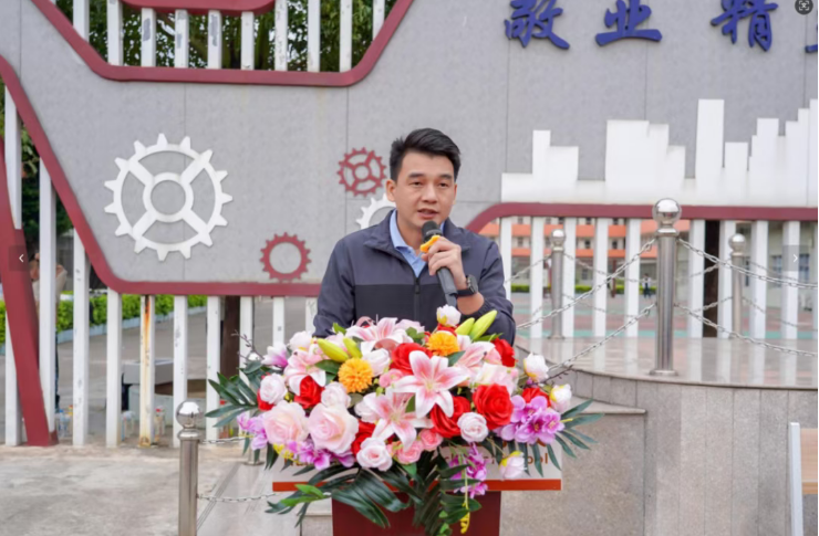 2025级新生军训闭营仪式精彩回顾